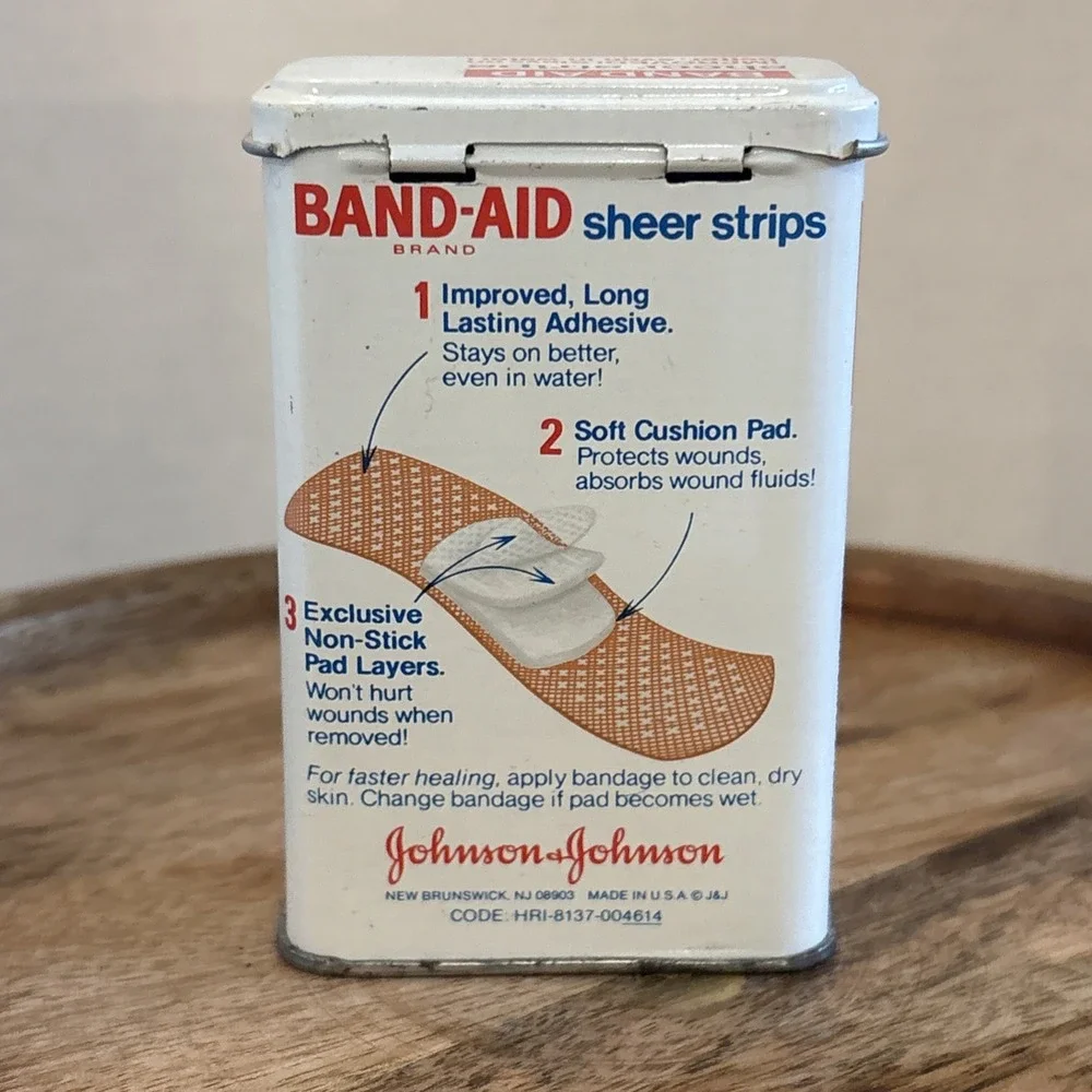 vintage Johnson & Johnson BandAid Sheer Strips metal tin. 1960. Medical.hinged.